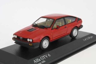 Alfa Romeo GTV6 1981, punainen Alfa Romeo GTV6 1981, punainen