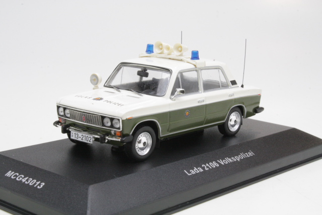Lada 2106 "Volkspolizei"