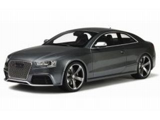 Audi RS5, harmaa