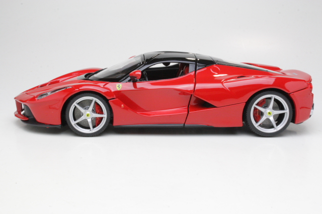 Ferrari LaFerrari, punainen (High Quality)