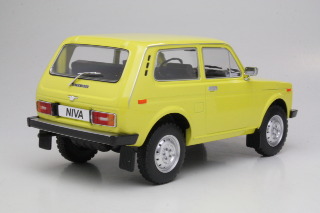 Lada Niva 1977, keltainen