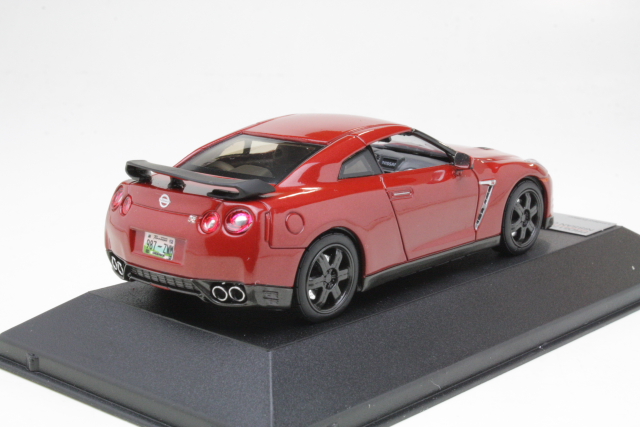 Nissan GT-R 2014, punainen - Sulje napsauttamalla kuva