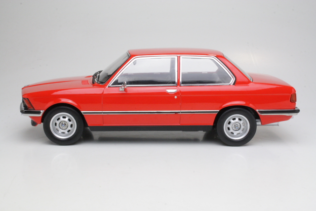 BMW 318i (E21) 1975, punainen