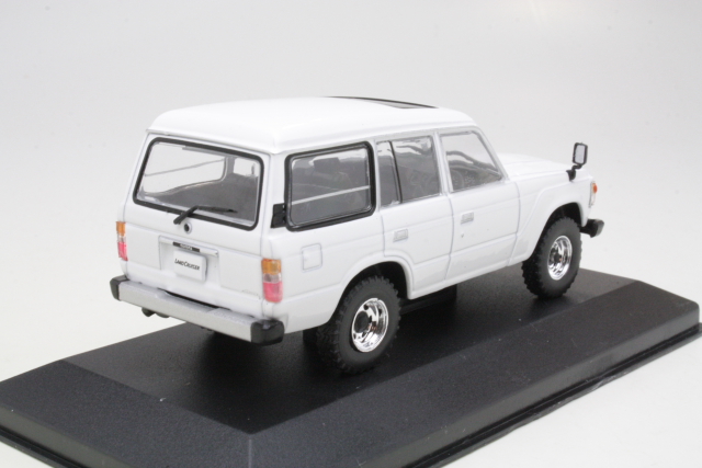 Toyota Land Cruiser 1982, valkoinen