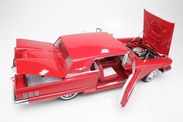Ford Thunderbird Hard-Top 1960, punainen