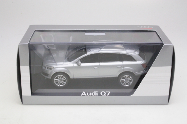 Audi Q7 V8 4.2 FSi 4x4 2006, hopea