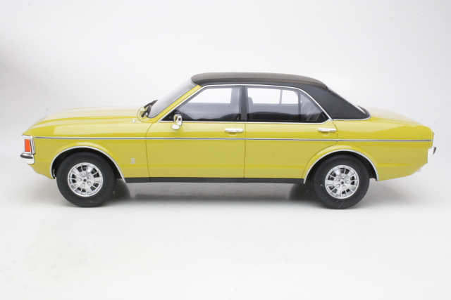 Ford Granada Mk1 2.3 LS 1975, keltainen/musta