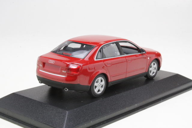 Audi A4 2000, punainen - Sulje napsauttamalla kuva