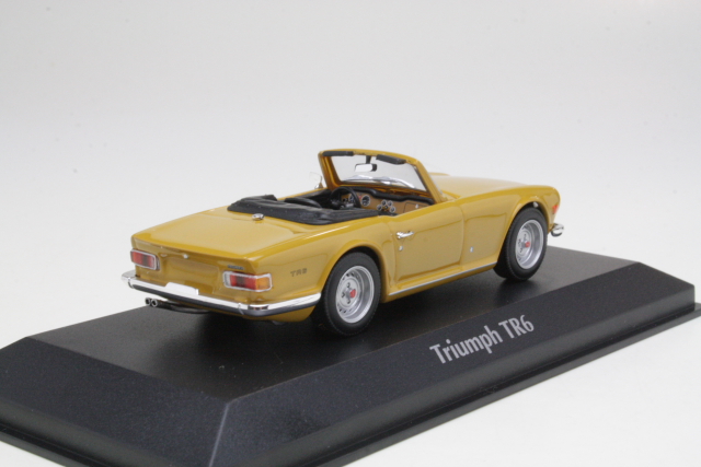 Triumph TR6 1968, oranssi