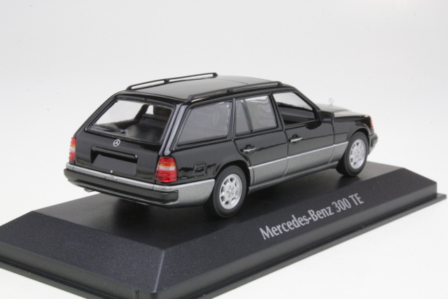 Mercedes 300TE (s124) 1990, musta