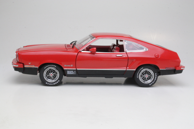 Ford Mustang Mach 1 Coupe 1973, punainen