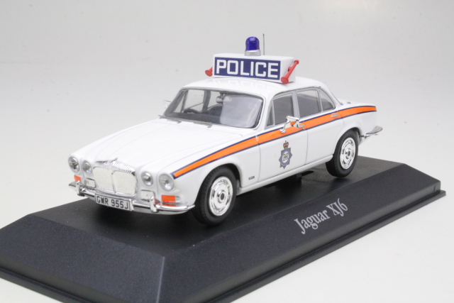 Jaguar XJ6 "British Police"