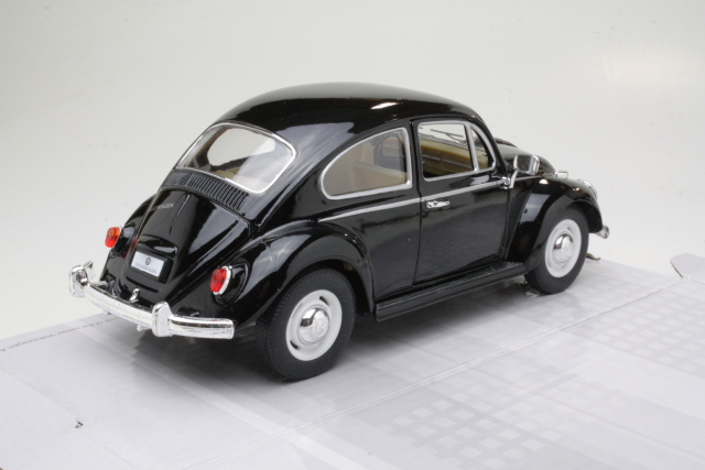 VW Kupla 1967, musta