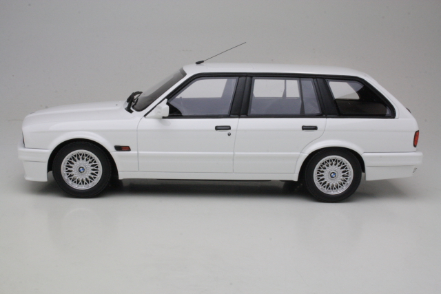 BMW 325i Touring M Pack (e30) 1991, valkoinen