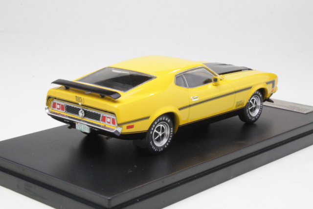 Ford Mustang Mach 1 1971, keltainen