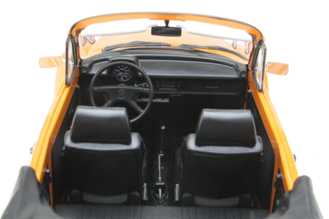 VW Kupla 1303 Cabriolet 1972, oranssi