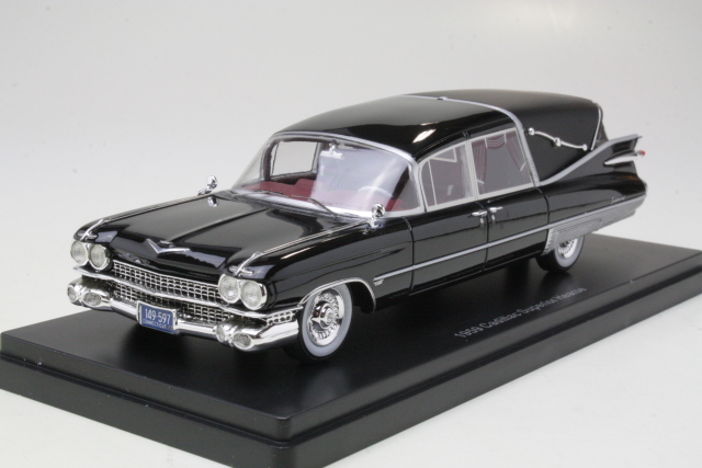 Cadillac Superior Crown Royale Landau Hearse 1959, musta