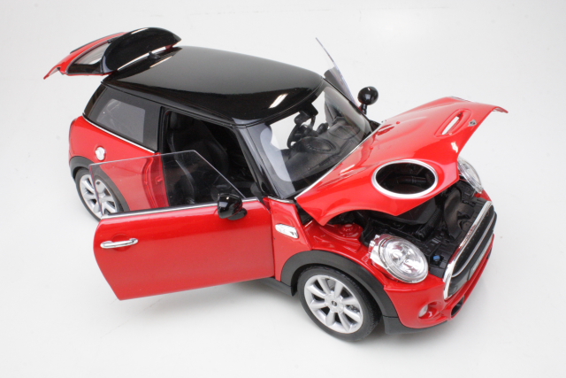 Mini Hatch 2015, punainen/musta