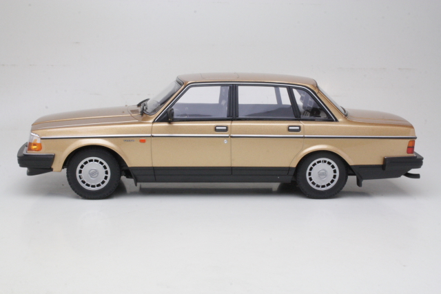 Volvo 240GL 1986, kulta
