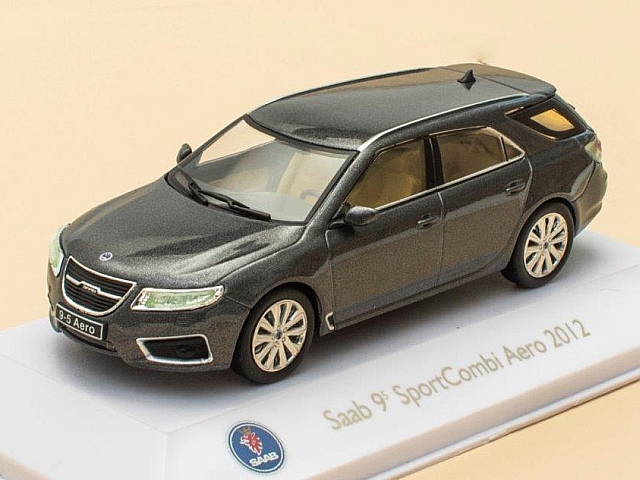 Saab 9-5 Sport Combi Aero 2012, harmaa Saab 9-5 Sport Combi Aero 2012, harmaa
