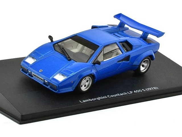 Lamborghini Countach LP400S 1978, sininen Lamborghini Countach LP400S 1978, sininen