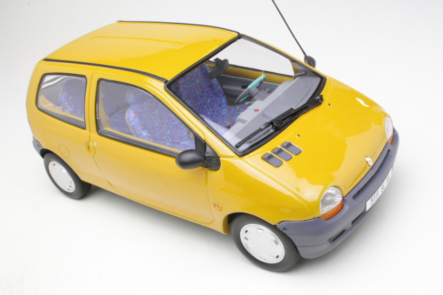 Renault Twingo 1993, keltainen - Sulje napsauttamalla kuva