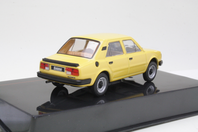Skoda 120L 1983, keltainen