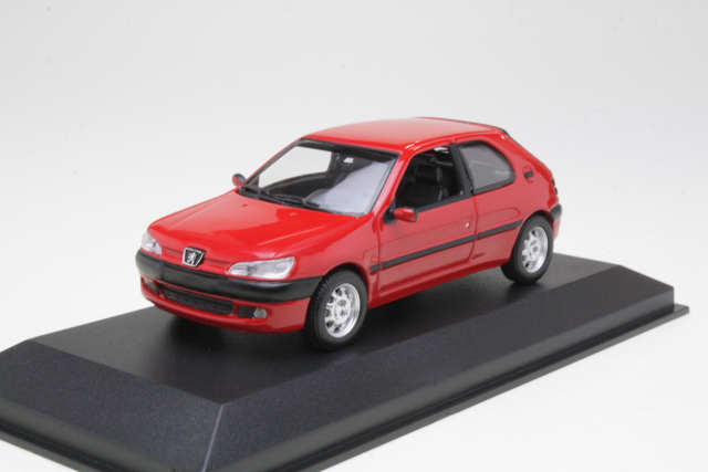 Peugeot 306 1998, punainen