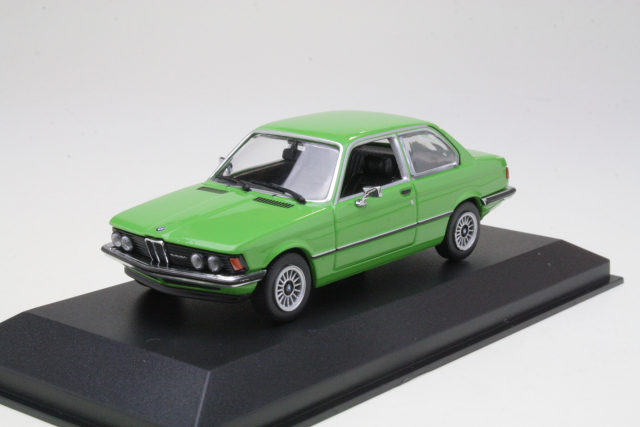 BMW 323i (e21) 1977, vihreä
