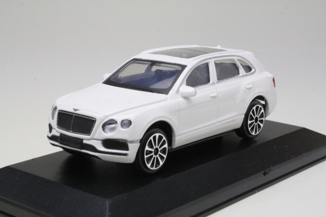 Bentley Bentayga 2016, valkoinen