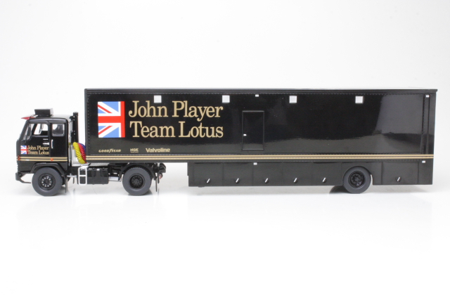 Volvo F88 "John Player Team Lotus" - Sulje napsauttamalla kuva