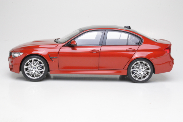 BMW M3 (F80) Competition 2016, oranssi