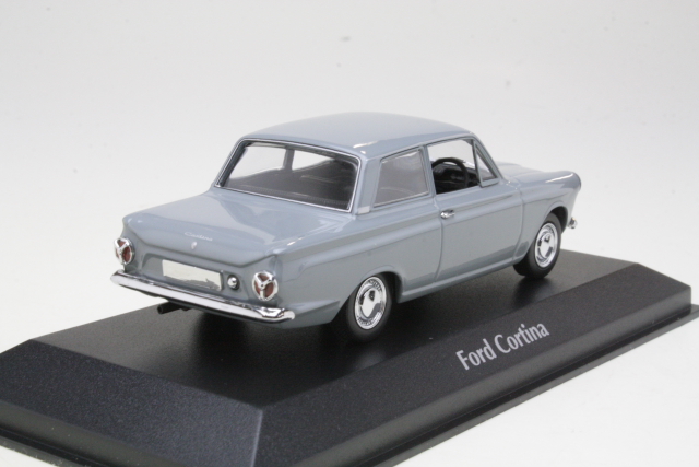 Ford Cortina Mk1 1962, harmaa