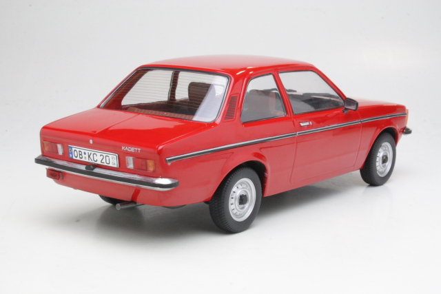 Opel Kadett C2 2d 1977, punainen