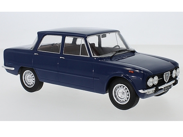 Alfa Romeo Giulia Nuova Super 1974, tummansininen Alfa Romeo Giulia Nuova Super 1974, tummansininen