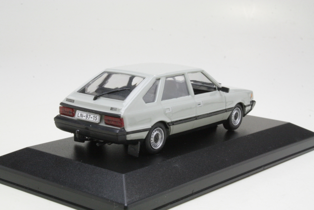 FSO Polonez 1987, harmaa