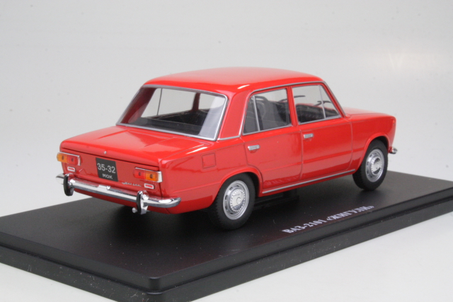 Lada 1200 (2101) 1970, punainen