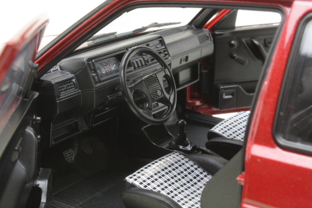 VW Golf 3 GTi 1990, punainen - Sulje napsauttamalla kuva