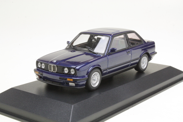 BMW 3-Series (e30) 1989, tummansininen