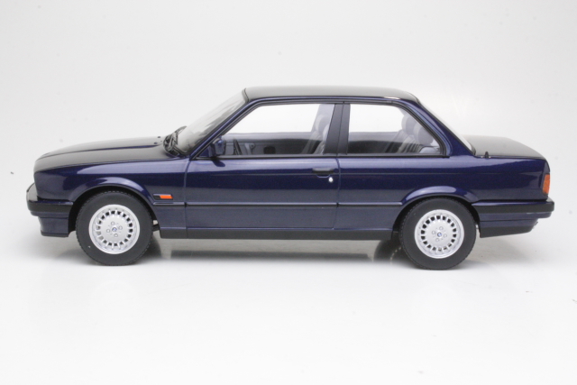 BMW 325i (e30) 1988, sininen - Sulje napsauttamalla kuva
