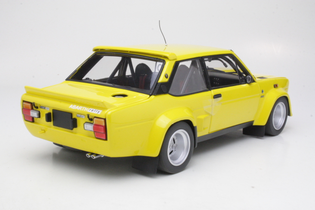 Fiat 131 Abarth 1976, keltainen