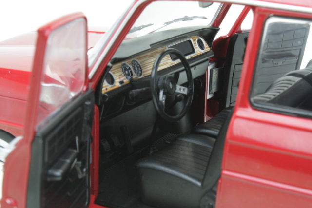 Renault 8 Major 1967, tummanpunainen