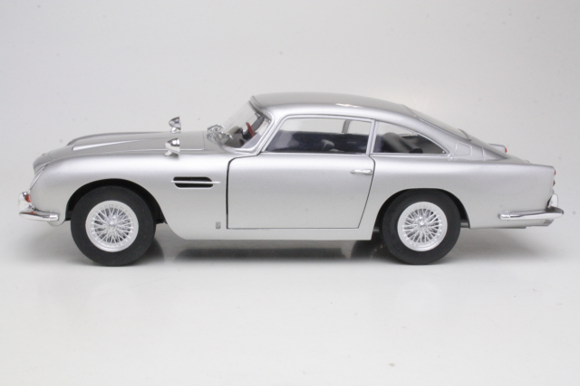 Aston Martin DB5 1964, hopea