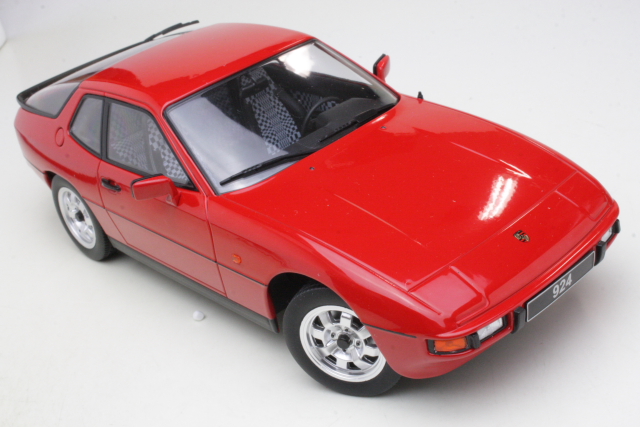Porsche 924 1985, punainen