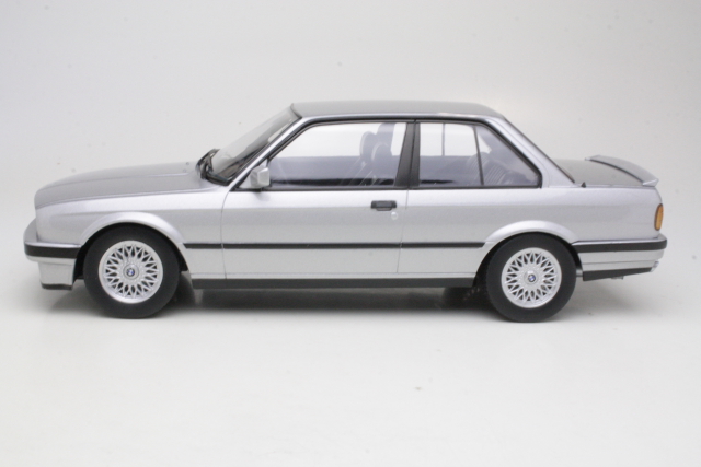 BMW 325i (e30) M-Package 1 1987, hopea