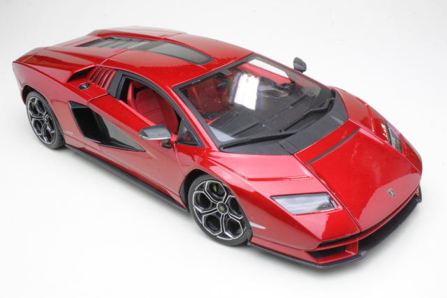 Lamborghini Countach LP800-4 2021, punainen