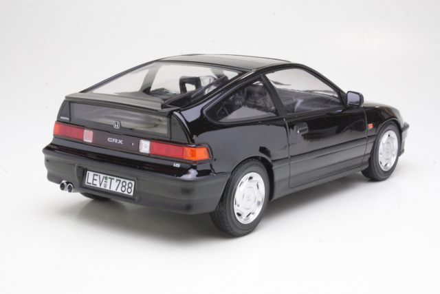 Honda CRX 1990, musta