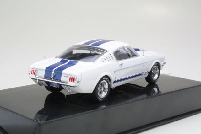 Ford Mustang Shelby GT350 1965, valkoinen