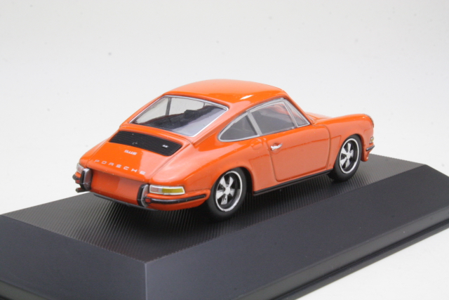 Porsche 911 S 2.4 1972, oranssi