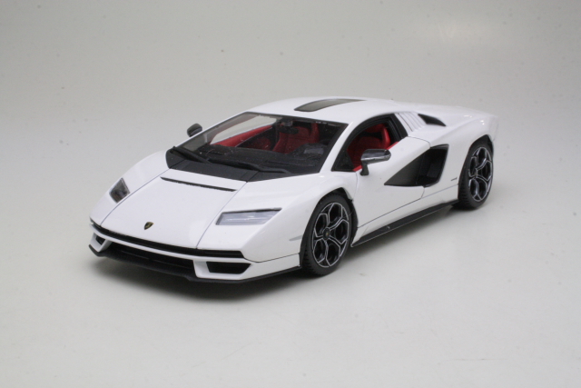 Lamborghini Countach LP800-4 2021, valkoinen
